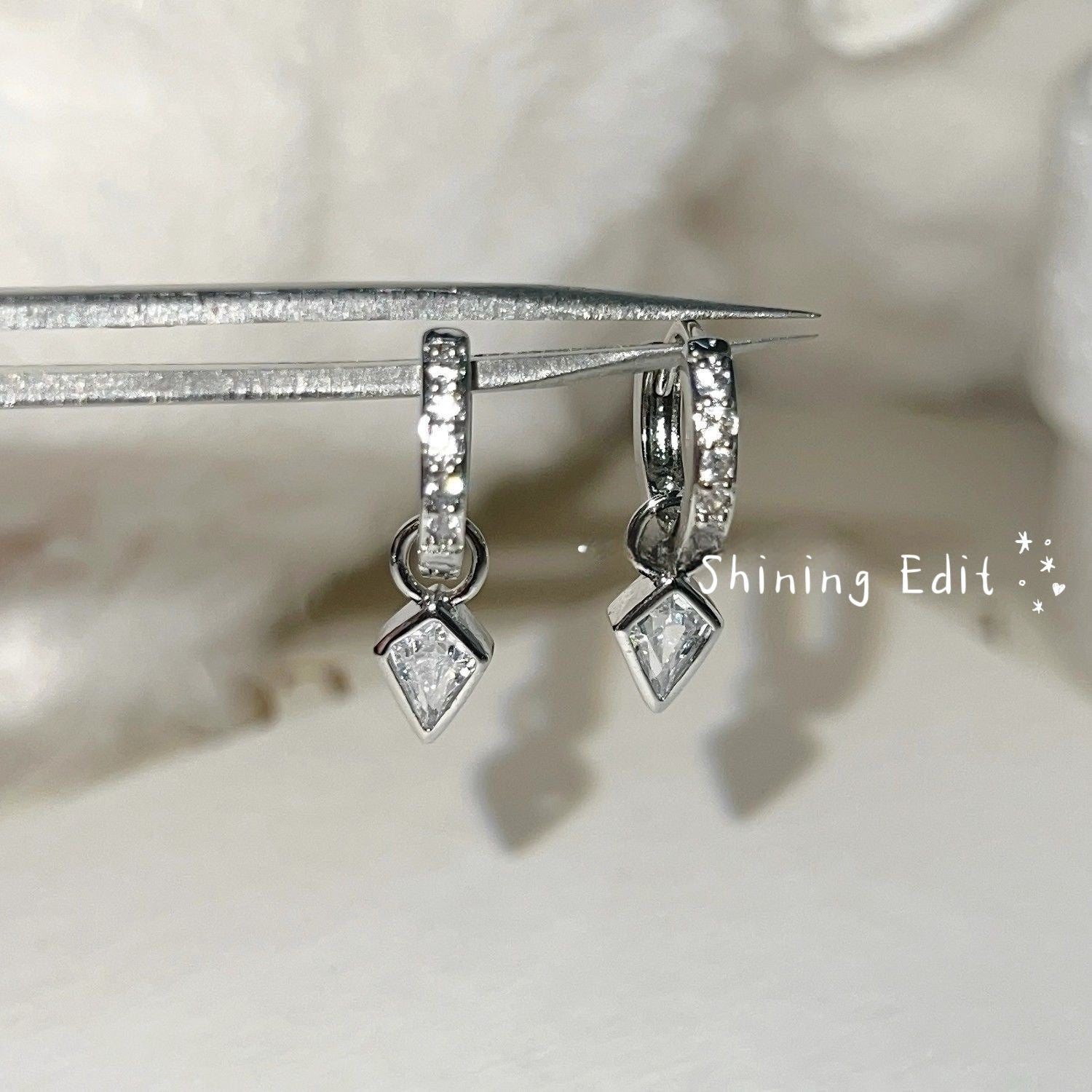 999-Sliver Diamond Ear Ring