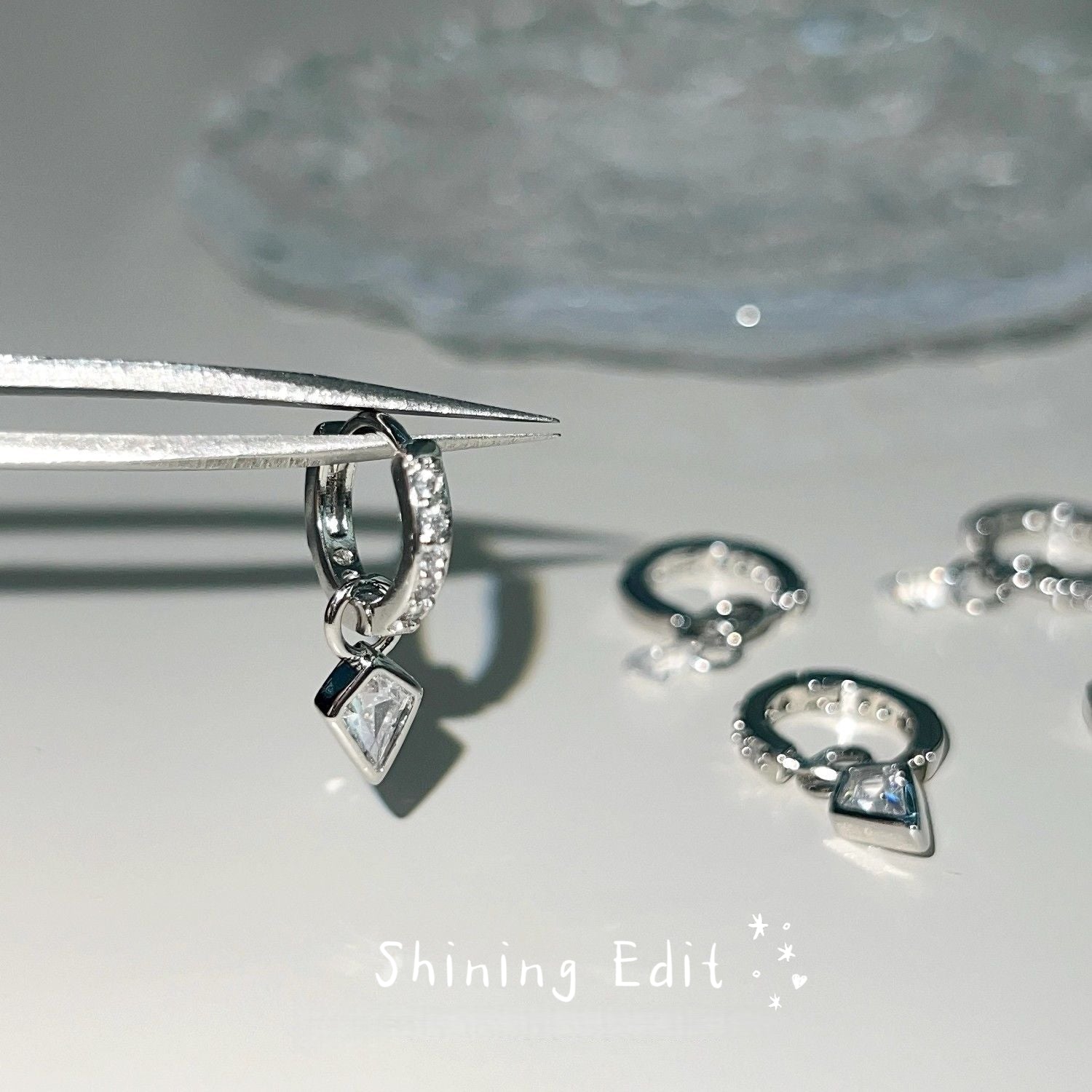 999-Sliver Diamond Ear Ring